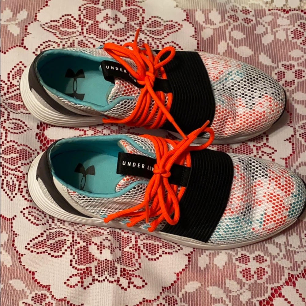 Under Armour Sneakers